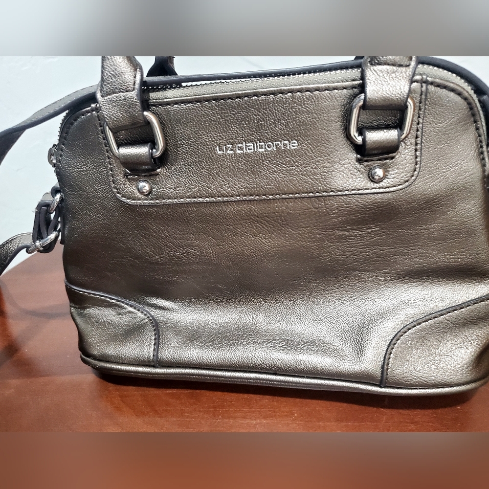 Black Leather Shoulder Bag with Modern Design